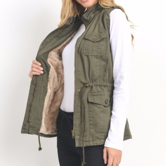 ❗️One Left❗️NWT Olive Green Vest - Picture 2 of 4